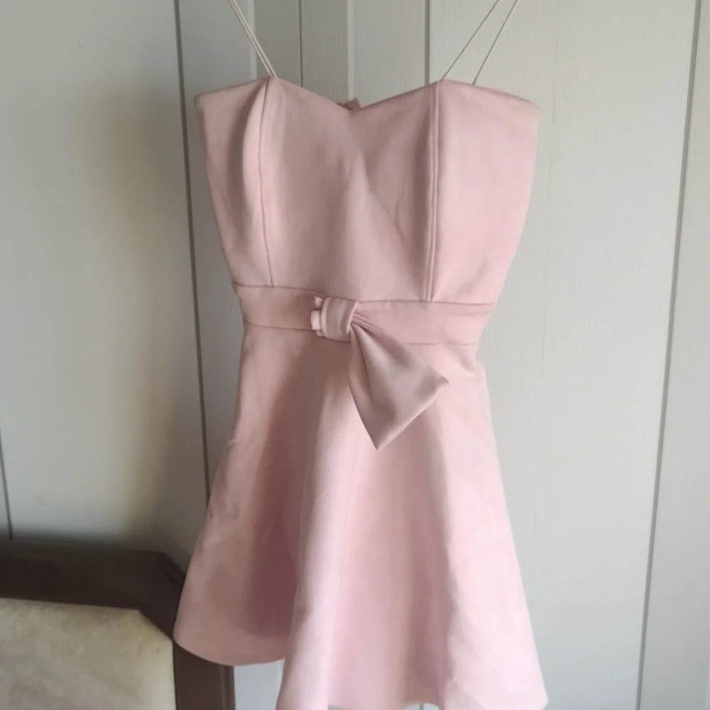 Pink party dress - Picture 1 of 4